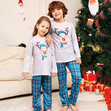 Charger l'image dans la galerie, Pyjamas de Noël pour la famille avec des rennes