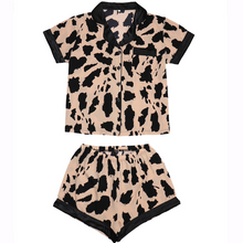 Load image into Gallery viewer, Imitation Silk Satin printed Pajamas Set