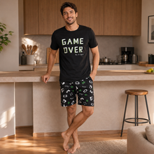 Charger l'image dans la galerie, Ensemble de pyjama court imprimé homme Game Over – Noir