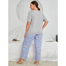 Load image into Gallery viewer, Flower Printed Plus Size Pajamas Set