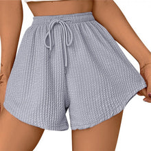 Charger l'image dans la galerie, Short en dentelle taille haute coupe évasée