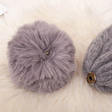 Charger l'image dans la galerie, Women Braided Beanie for Holidays With Removable Pom-pom