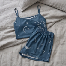 Charger l'image dans la galerie, Ensemble pyjama débardeur et short Moonlight Galaxy grande taille
