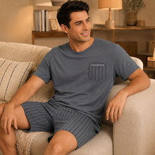 Charger l'image dans la galerie, Ensemble pyjama court à rayures et poche gris pour homme
