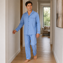 Charger l'image dans la galerie, Ensemble de pyjama pour homme en popeline à carreaux bleus et verts
