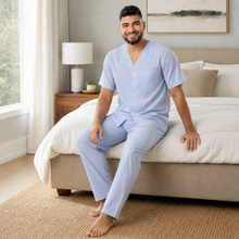 Charger l'image dans la galerie, Ensemble de pyjama pour homme en popeline à carreaux marine et blanc
