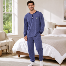 Charger l'image dans la galerie, Ensemble de pyjama pour homme en jersey flammé marine avec col Henley
