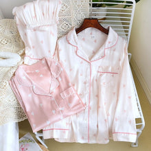 Charger l'image dans la galerie, Heart Print Full Sleeve Silk Pajamas Set

